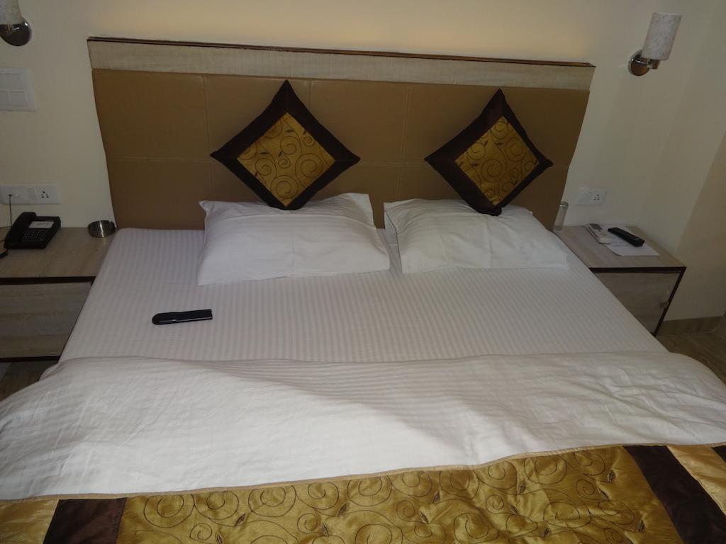 Hotel Grace Nova Deli Quarto foto